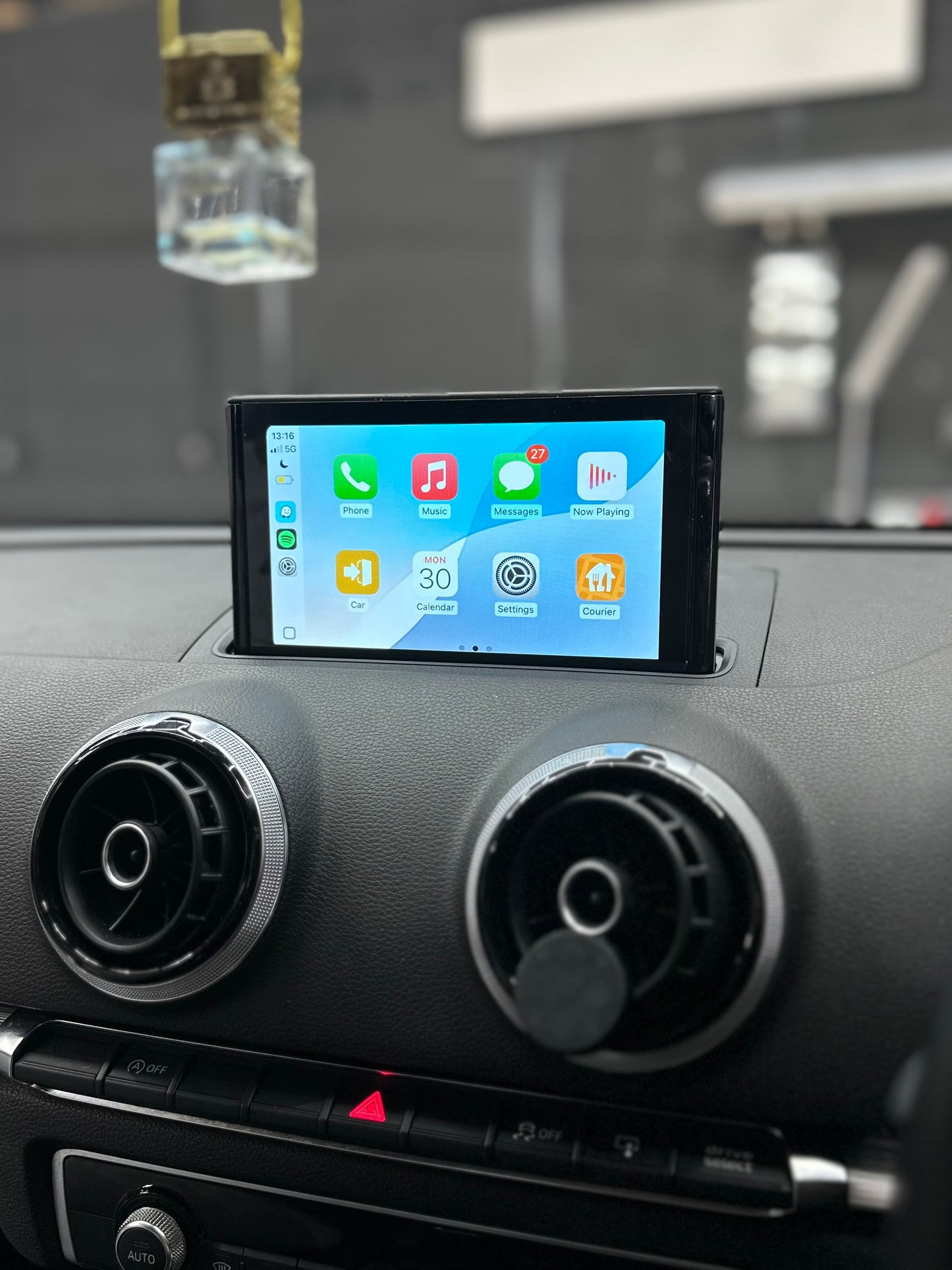 Audi Facelift Touchscreen Display